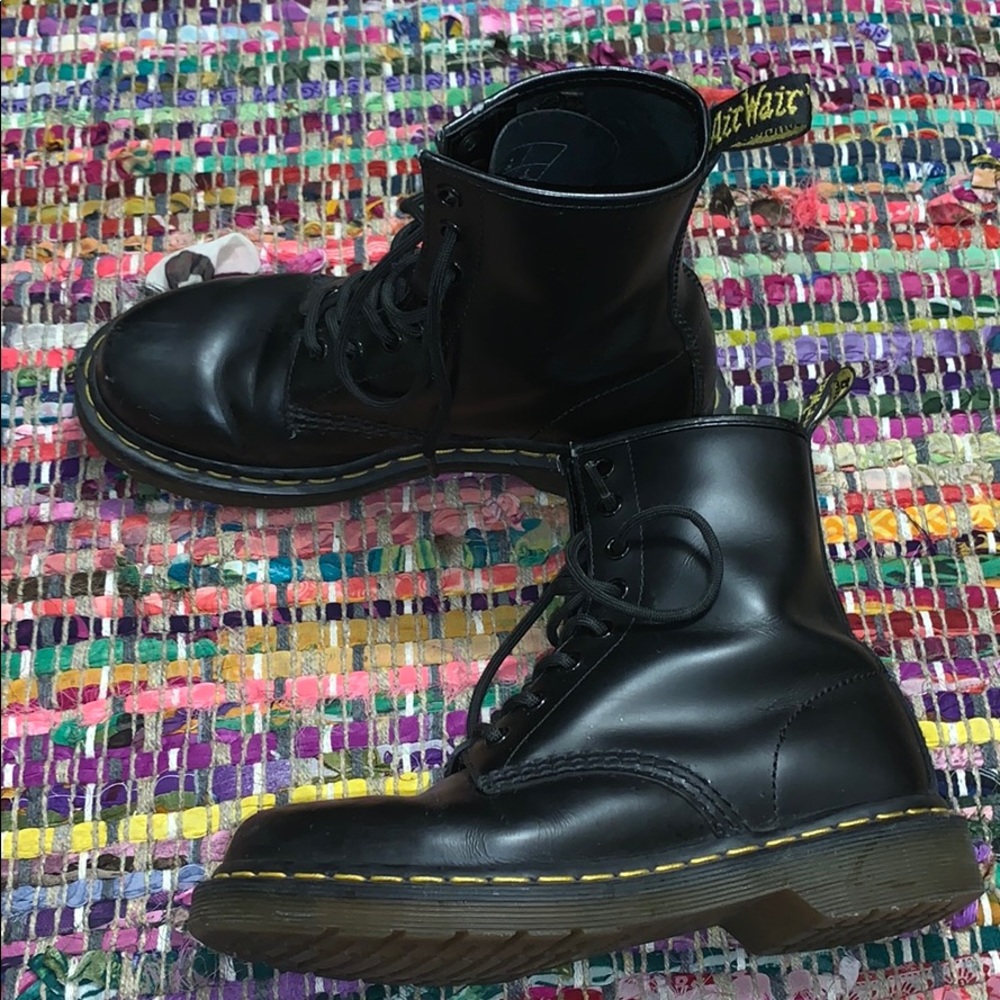 Black 1460 Smooth Dr. Martens